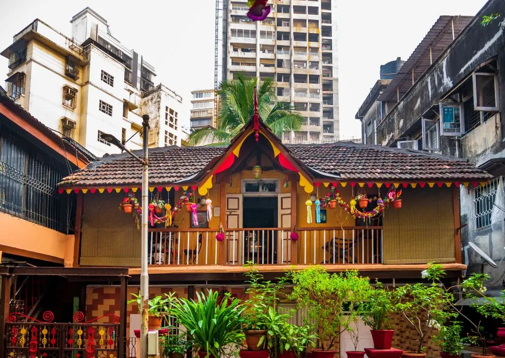 Shades of Mumbai with Lunch at The Oberoi